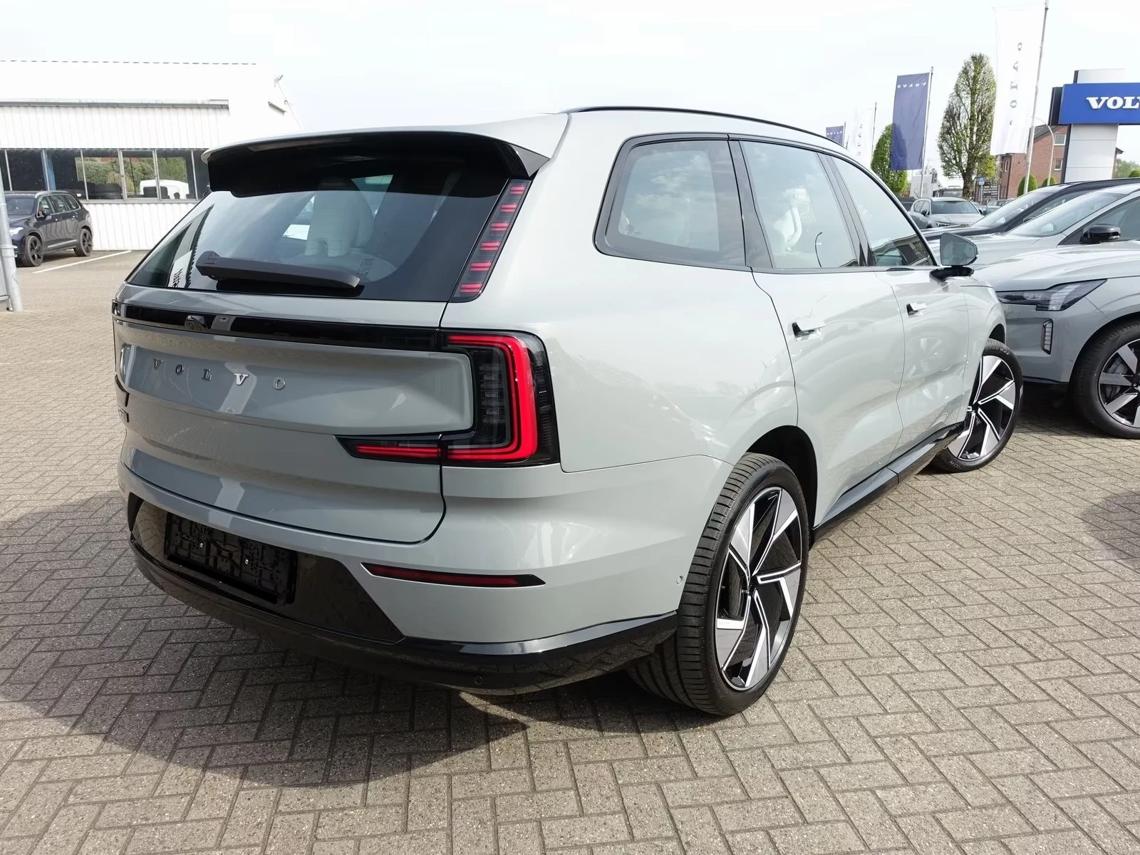 Volvo EX90 Ultra Twin Motor FourC 7seats, снимка 4 - Автомобили и джипове - 55189021