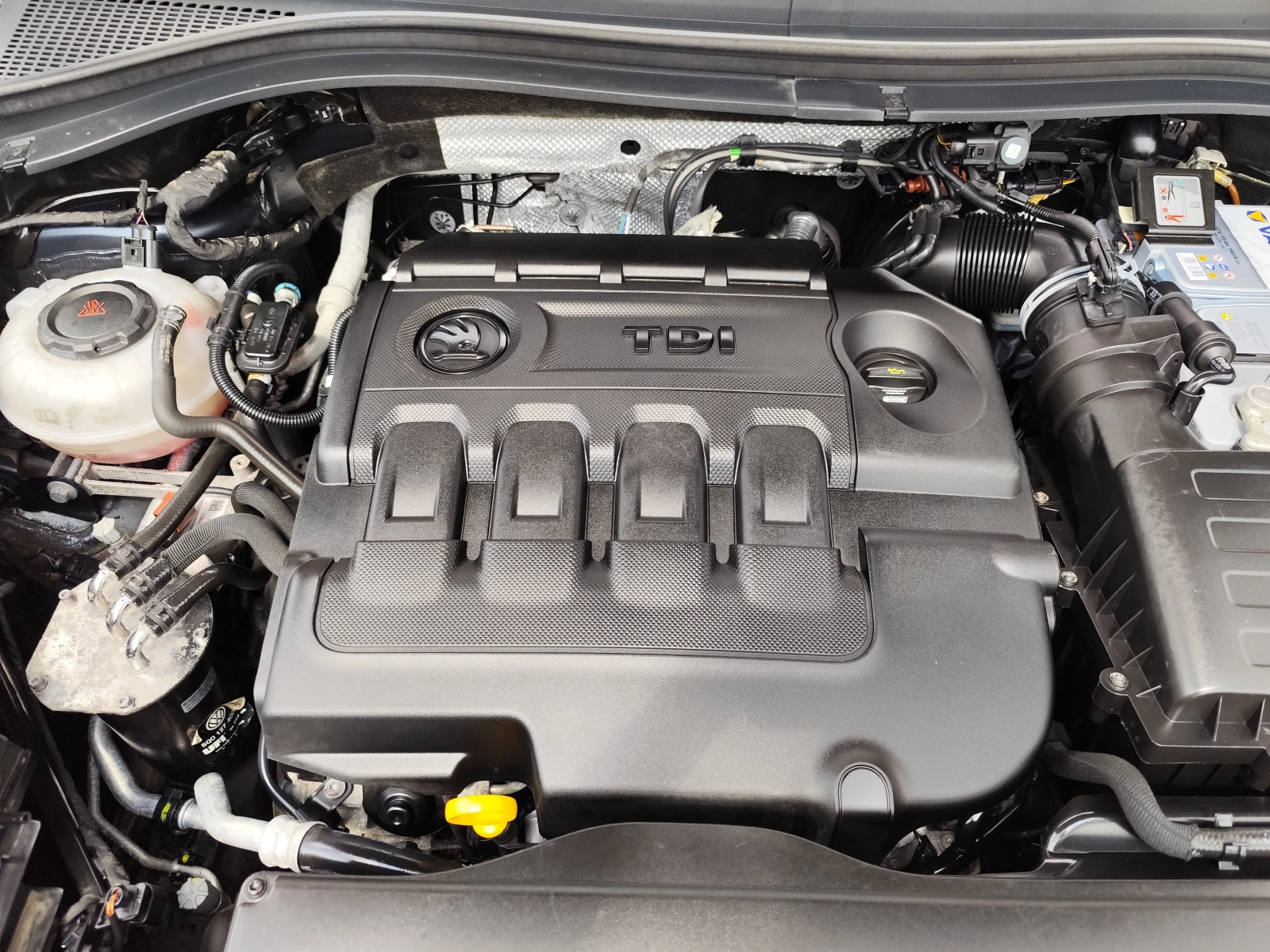 Skoda Kodiaq SCOUT* 2.0TDi* 4X4* 7 MECTA* AВТОМАТИК* LED* NAVI*, снимка 16 - Автомобили и джипове - 55324965