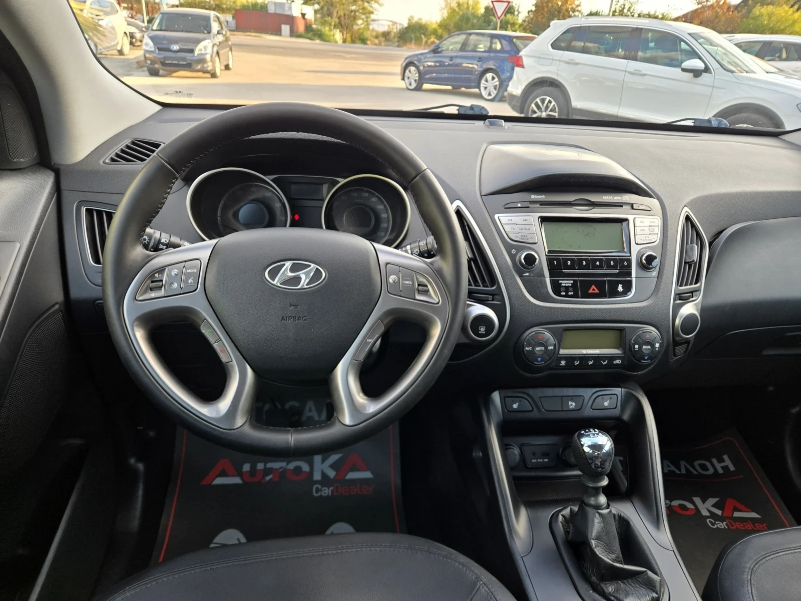 Hyundai IX35 1.6i-135кс= 6ск= ПОДГРЕВ= КЛИМАТРОНИК, снимка 11 - Автомобили и джипове - 56330923