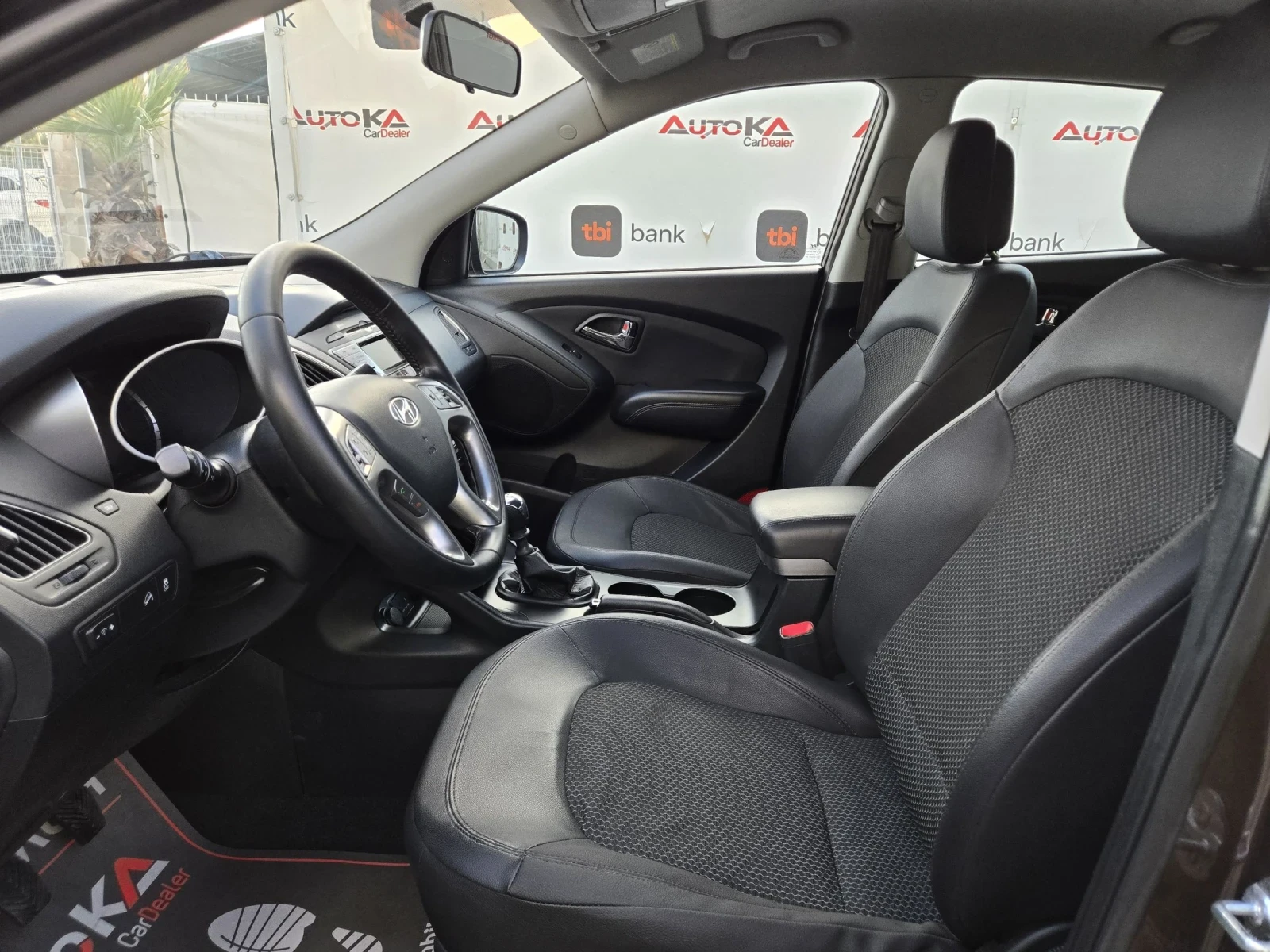 Hyundai IX35 1.6i-135кс= 6ск= ПОДГРЕВ= КЛИМАТРОНИК, снимка 7 - Автомобили и джипове - 56330923