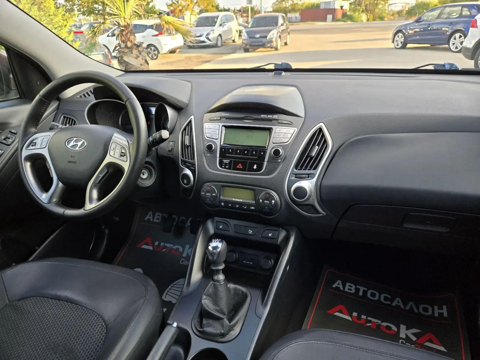 Hyundai IX35 1.6i-135кс= 6ск= ПОДГРЕВ= КЛИМАТРОНИК, снимка 13 - Автомобили и джипове - 56330923