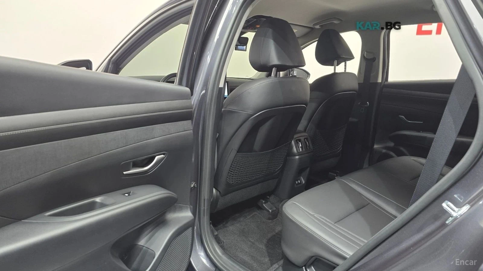 Hyundai Tucson, снимка 17 - Автомобили и джипове - 56687771