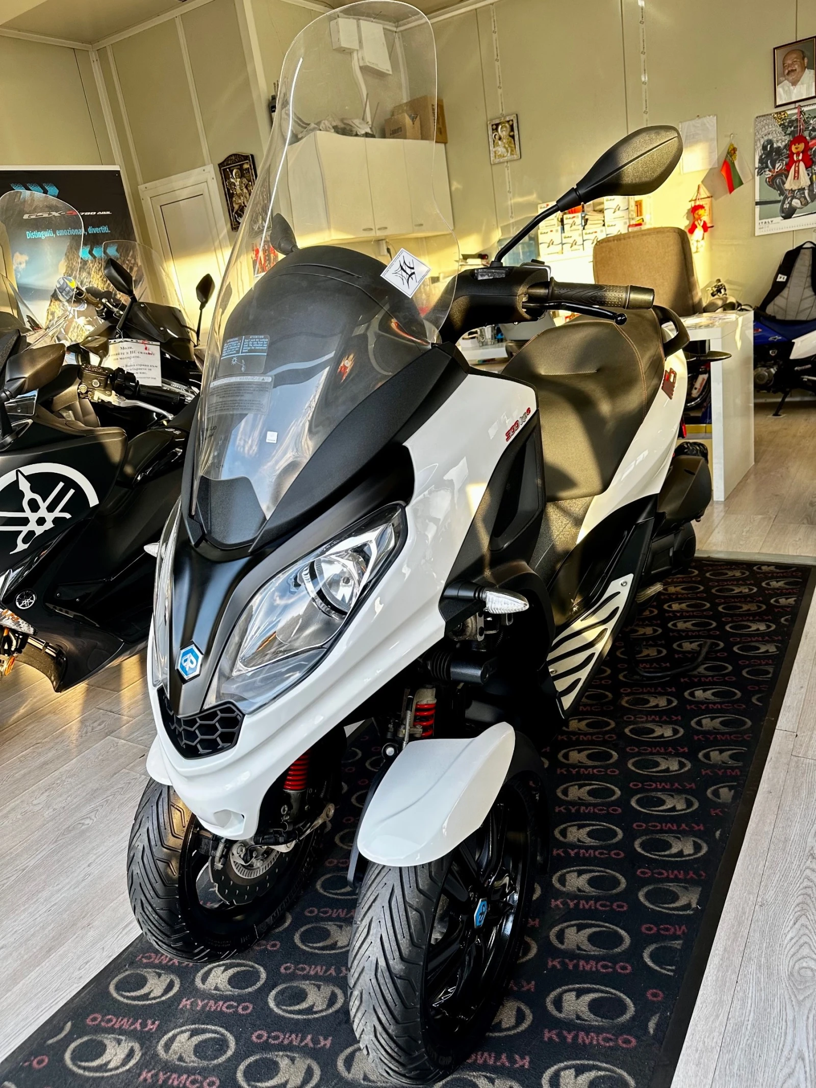 Piaggio Mp3 300Hpe Sport ABS/ASR/LED - изображение 10