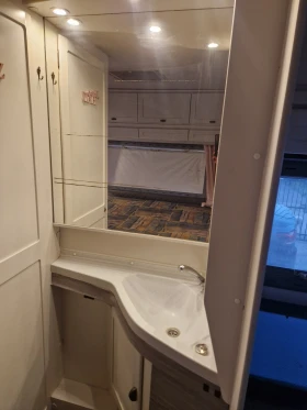 Кемпер HYMER / ERIBA E690, снимка 13