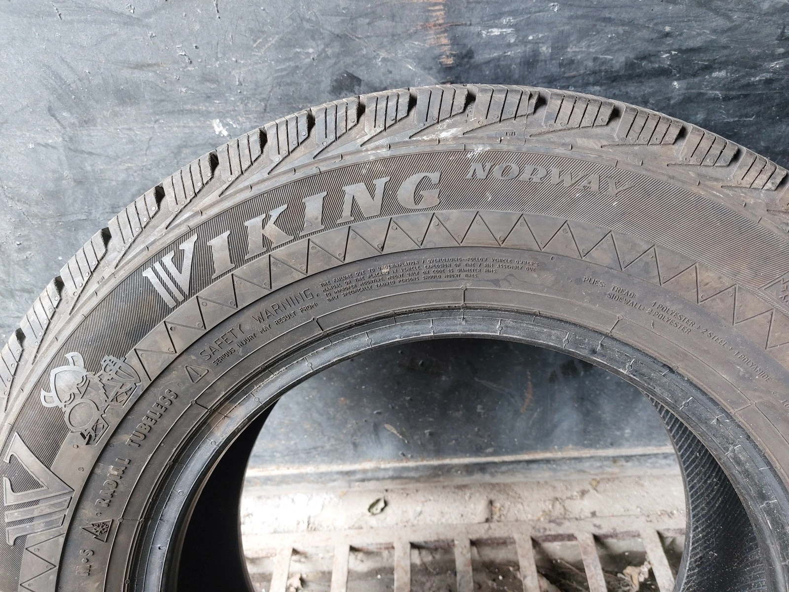 ���� 215/70R15 | Mobile.bg � ����������� 4