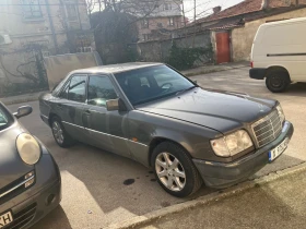 Mercedes-Benz 124 E 200, снимка 1