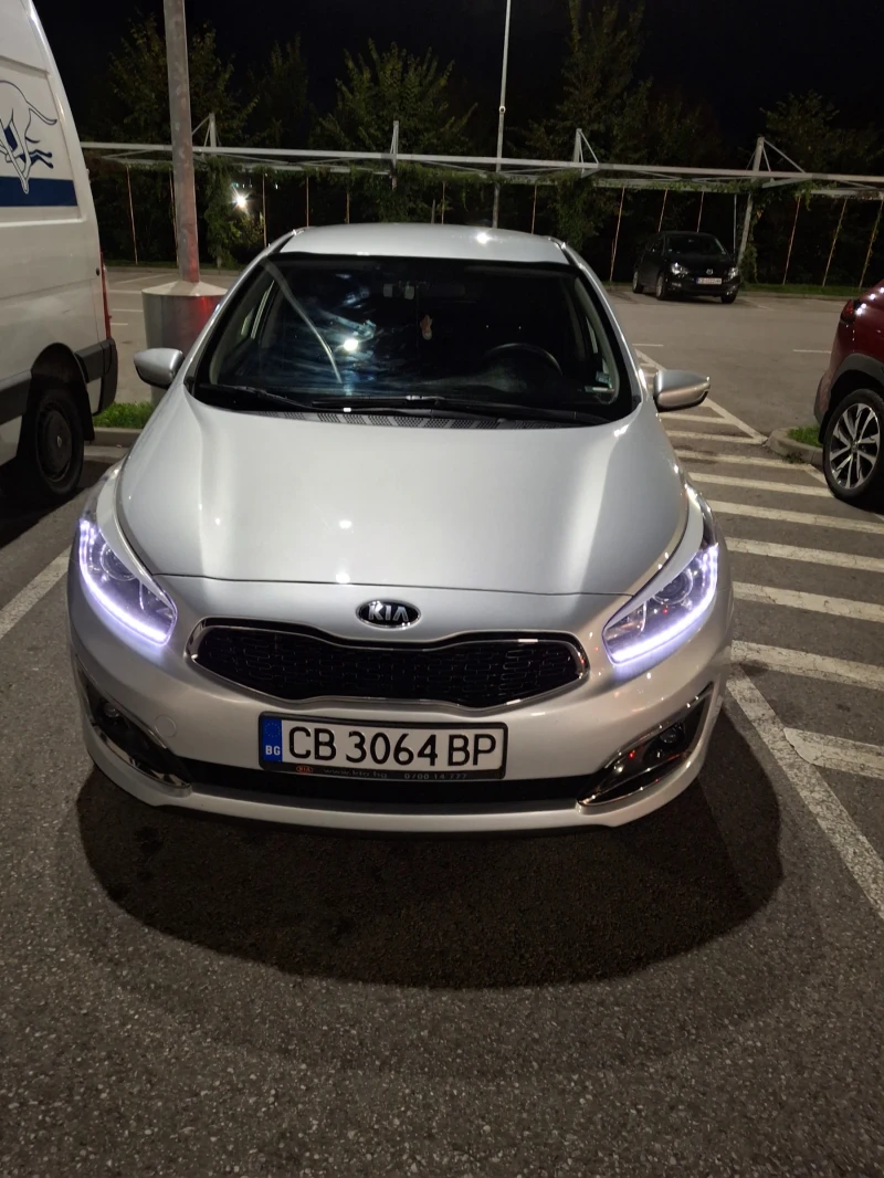 Kia Ceed, снимка 7 - Автомобили и джипове - 47236182