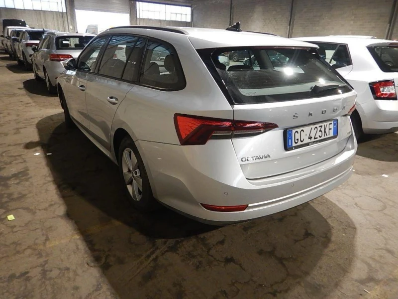 Skoda Octavia 1.5G-TEC МЕТАН, снимка 2 - Автомобили и джипове - 48444283