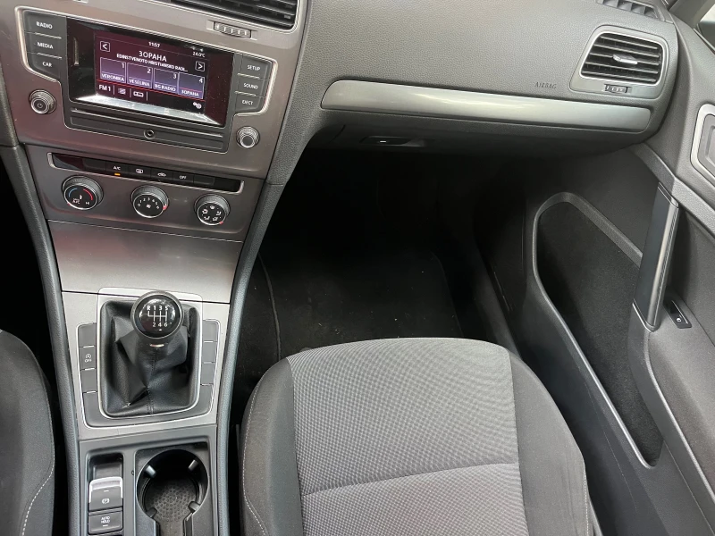 VW Golf 1.4i TGI-фабричен, снимка 11 - Автомобили и джипове - 50827743