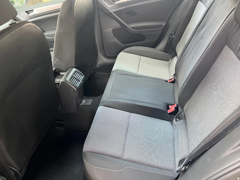 VW Golf 1.4i TGI-фабричен, снимка 13 - Автомобили и джипове - 50827743