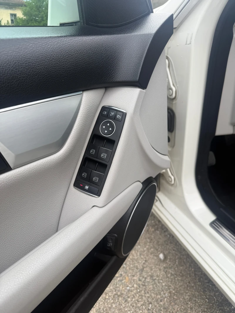 Mercedes-Benz C 350, снимка 7 - Автомобили и джипове - 52673535