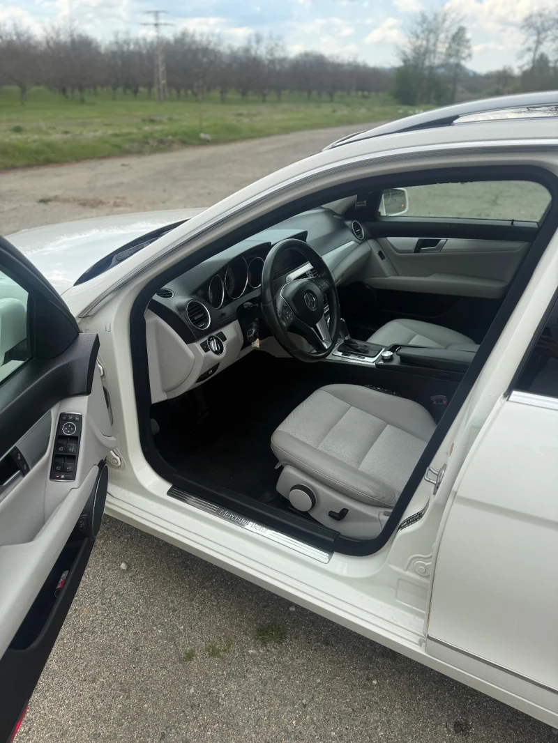 Mercedes-Benz C 350, снимка 6 - Автомобили и джипове - 52673535
