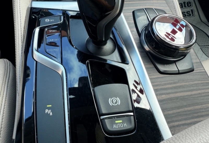 BMW 530 G30* Luxury line* Автокредит* , снимка 10 - Автомобили и джипове - 52749469