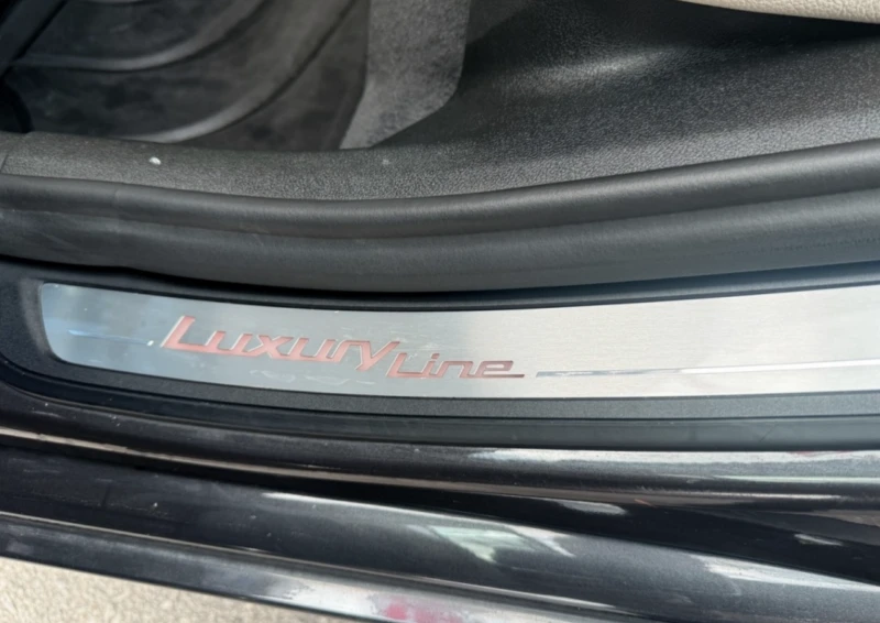 BMW 530 G30* Luxury line* Автокредит* , снимка 14 - Автомобили и джипове - 52749469