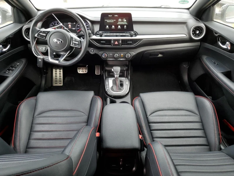 Kia Forte GT, снимка 8 - Автомобили и джипове - 52899528