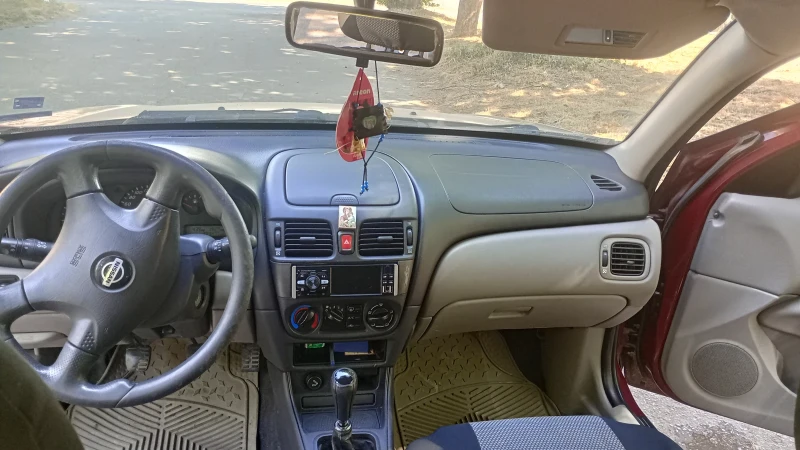 Nissan Almera, снимка 6 - Автомобили и джипове - 52931867