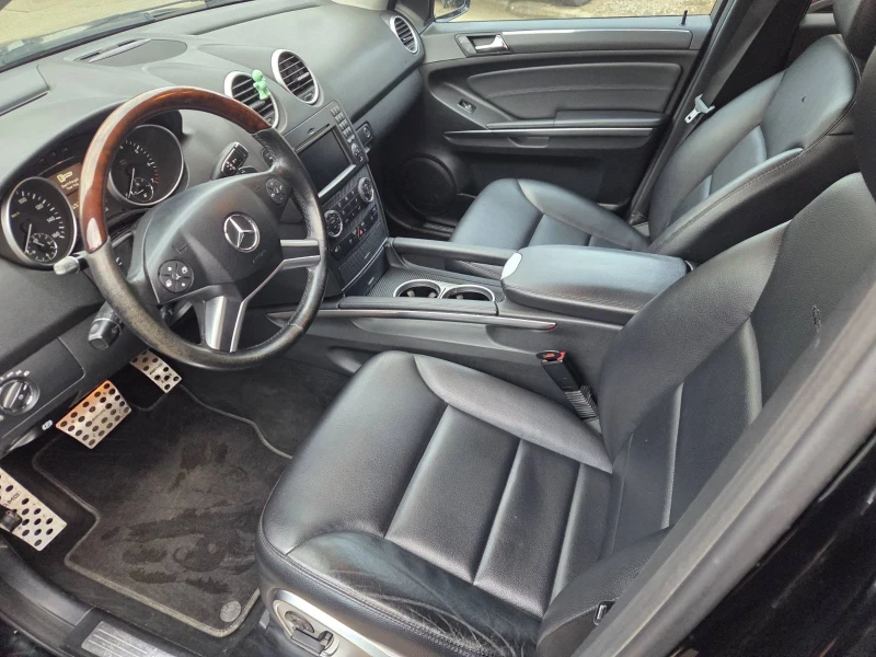 Mercedes-Benz ML 550, снимка 14 - Автомобили и джипове - 52947362