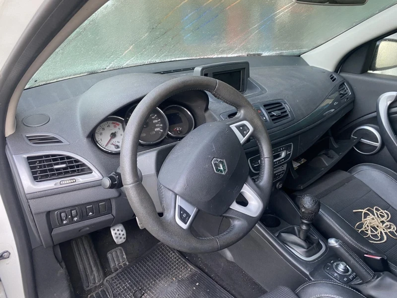 Renault Megane 1.5DCI, снимка 5 - Автомобили и джипове - 52952954