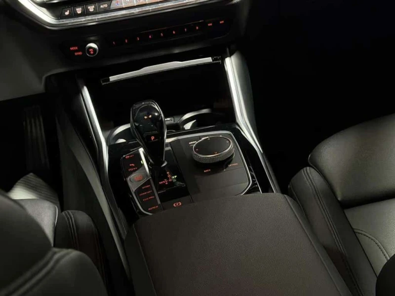 BMW 330 * 330i xDrive NAVI| SUNROOF| BACKUP * CARFAX * ЦЕН, снимка 12 - Автомобили и джипове - 53512671