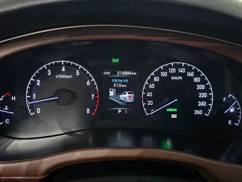 Hyundai Genesis 3.3, снимка 8 - Автомобили и джипове - 54618178