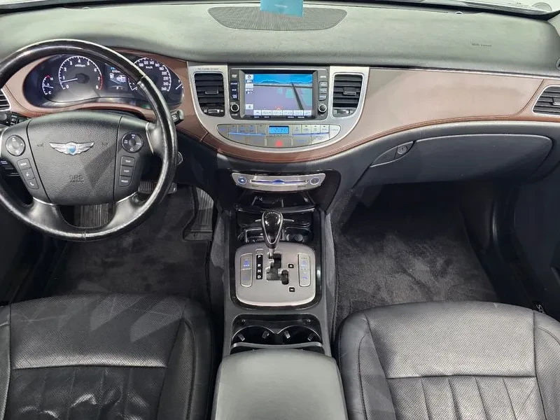 Hyundai Genesis 3.3, снимка 7 - Автомобили и джипове - 54618178