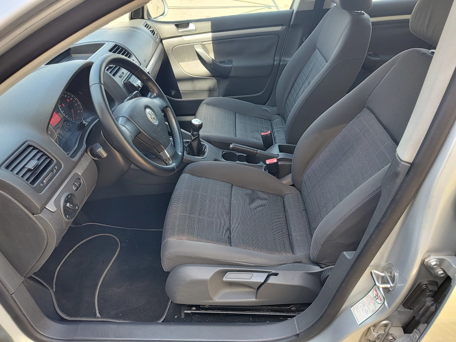 VW Golf 1, 6 - изображение 8