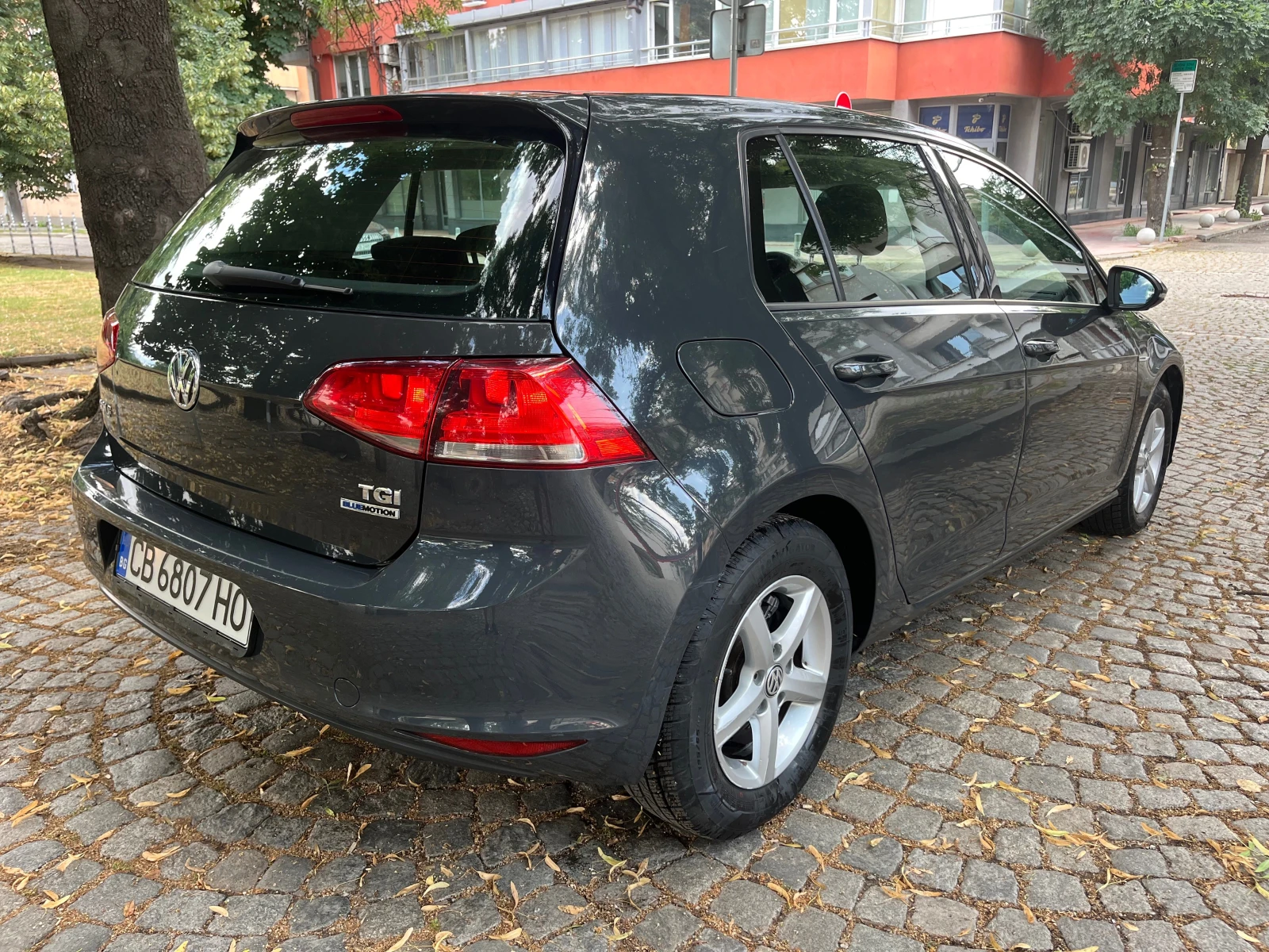 VW Golf 1.4i TGI-фабричен - изображение 5