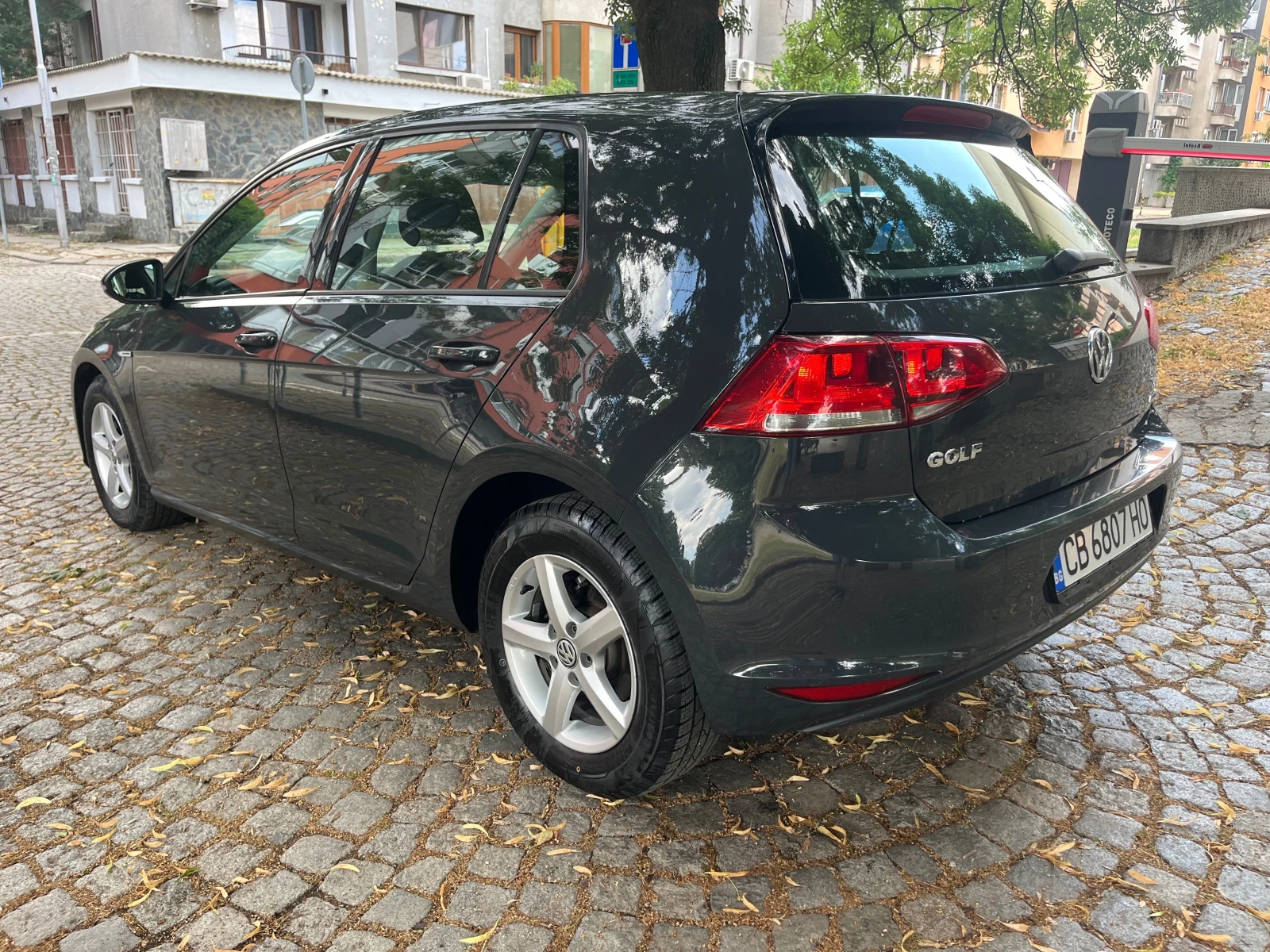 VW Golf 1.4i TGI-фабричен - изображение 7