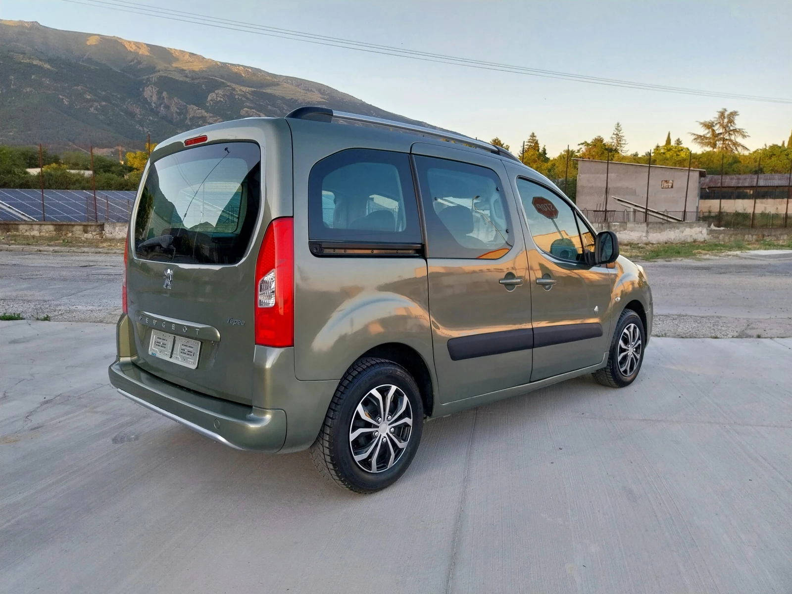 Peugeot Partner 1.6 HDI //НАВИГАЦИЯ//Tepee-LINE/110кс !!! - изображение 5