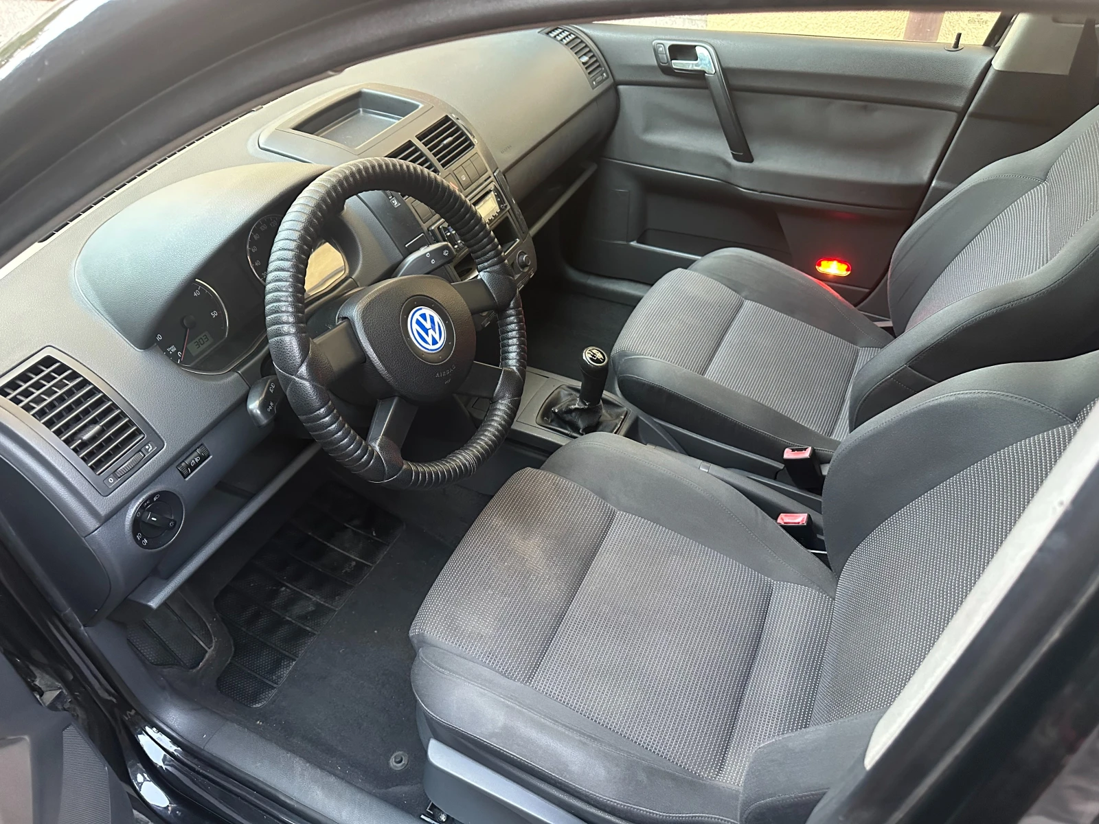 VW Polo 1.9 TDI, 101ps, klimatik - изображение 4
