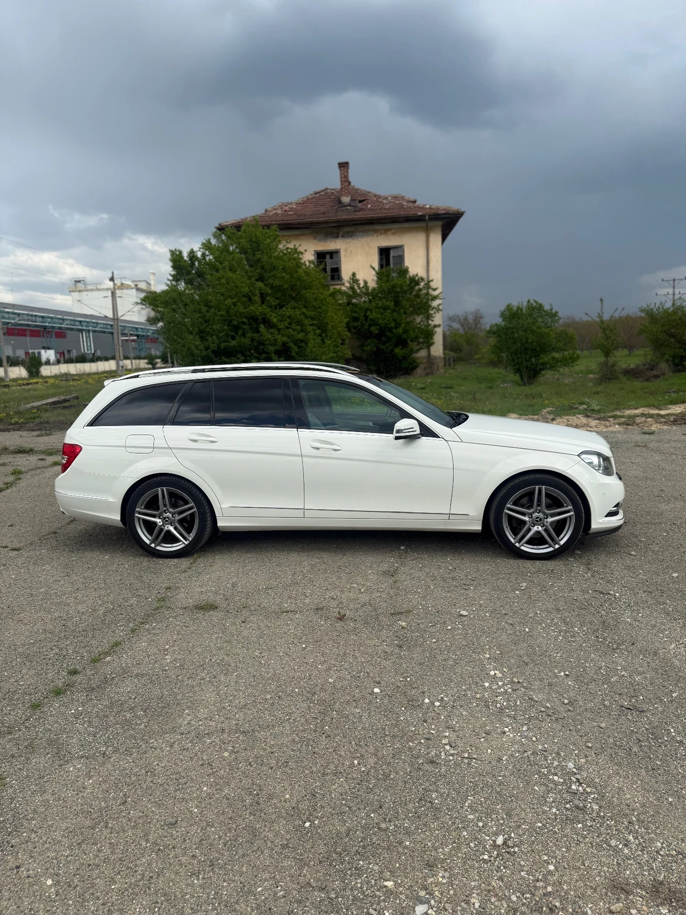 Mercedes-Benz C 350  - изображение 3