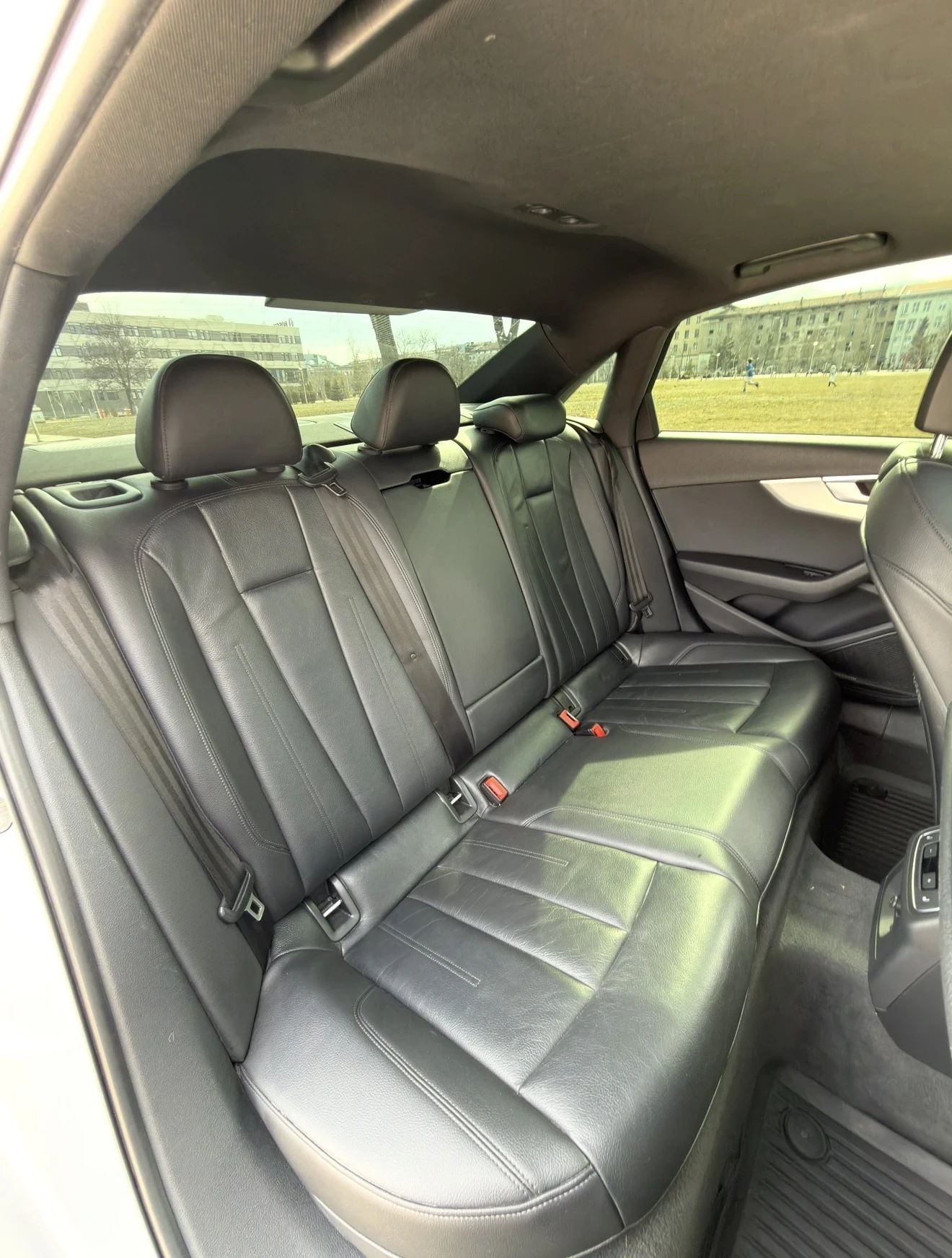 Audi A4 2.0 TSFI S-LINE - изображение 9