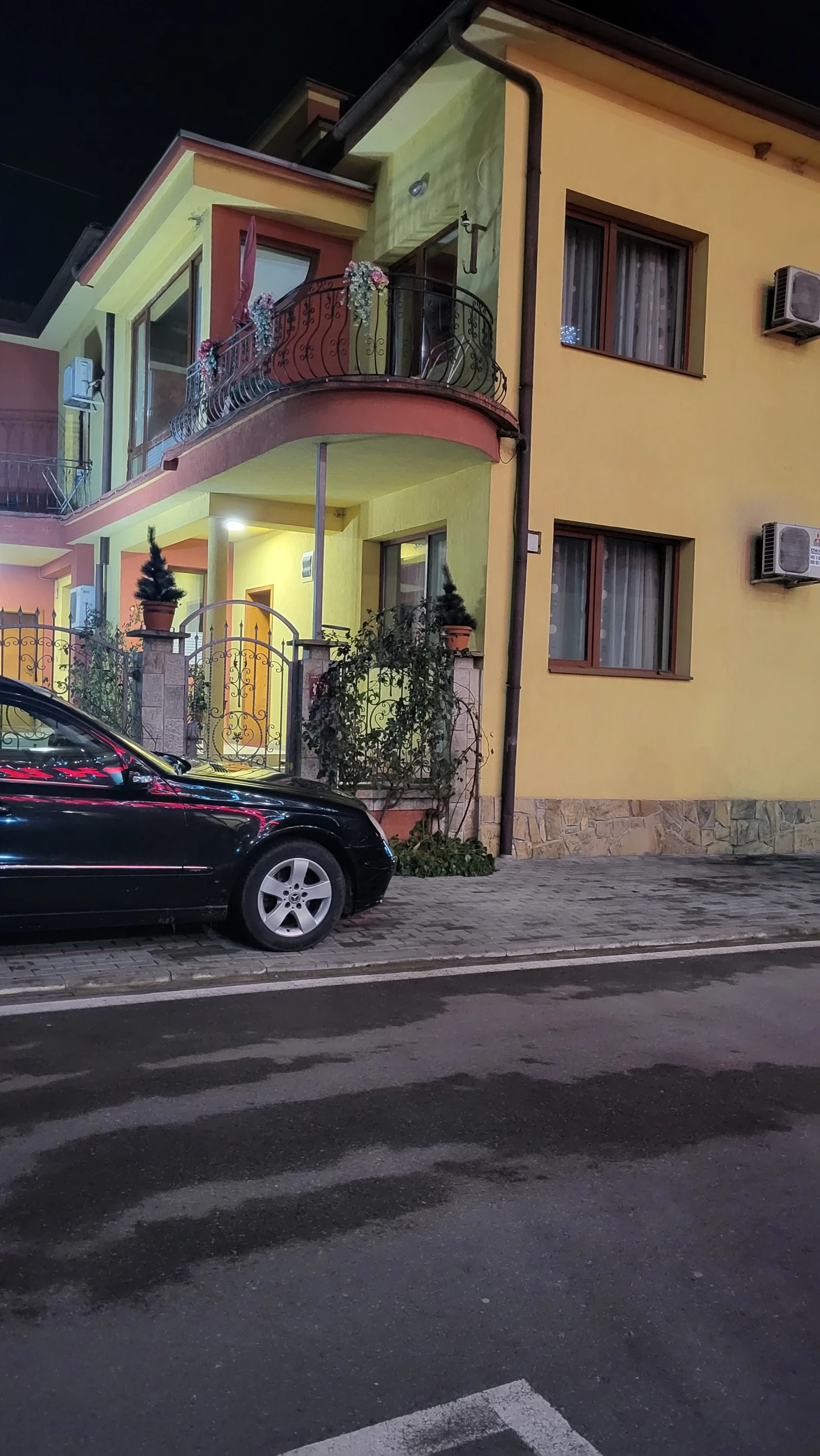 Mercedes-Benz E 270, снимка 3 - Автомобили и джипове - 54066911