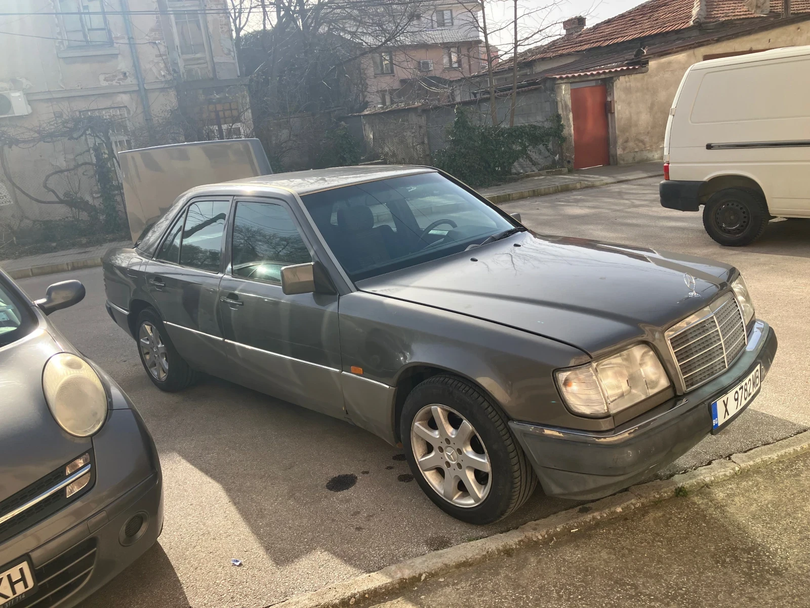 Mercedes-Benz 124 E 200