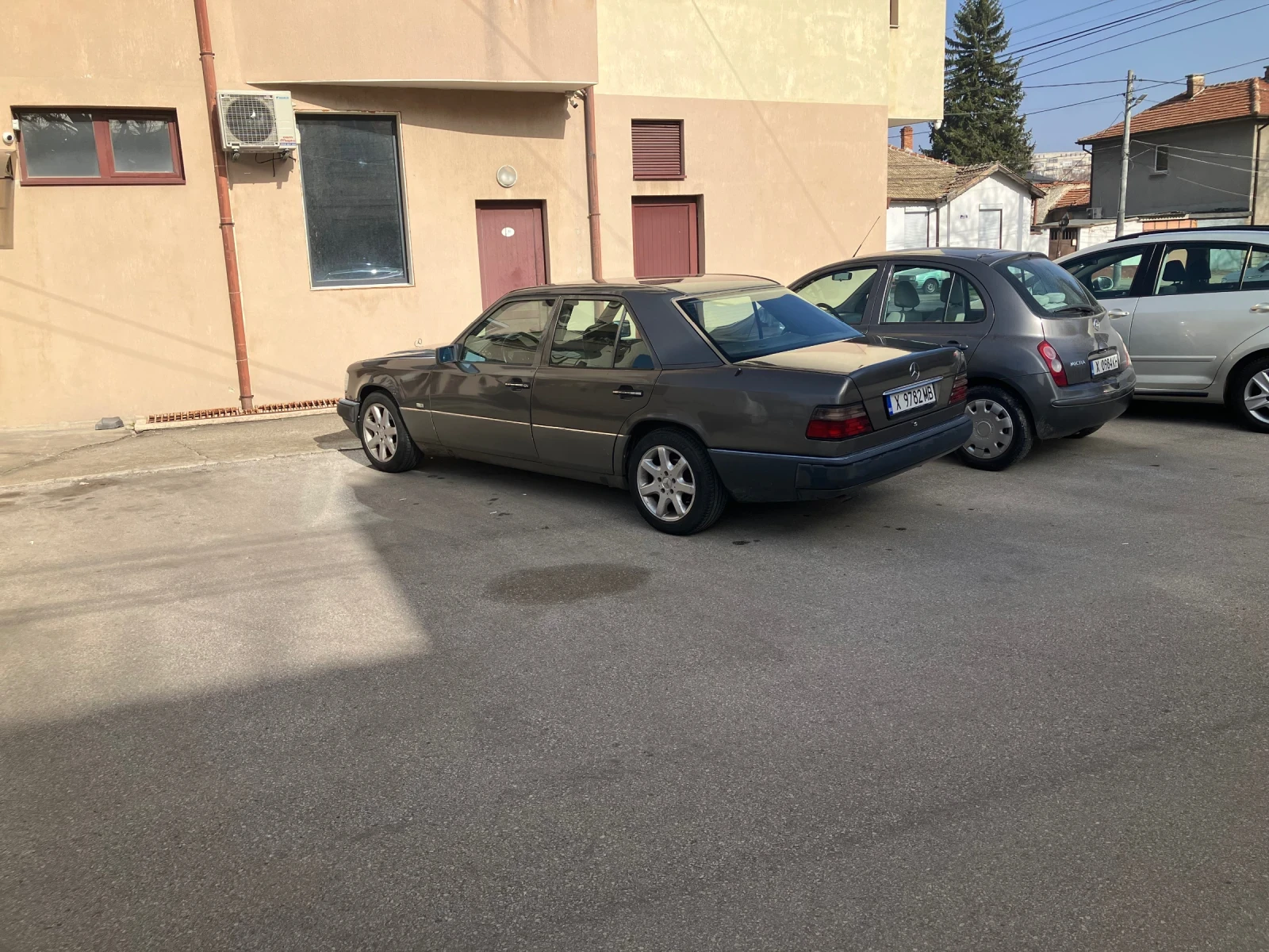 Mercedes-Benz 124 E 200, снимка 3 - Автомобили и джипове - 54078574