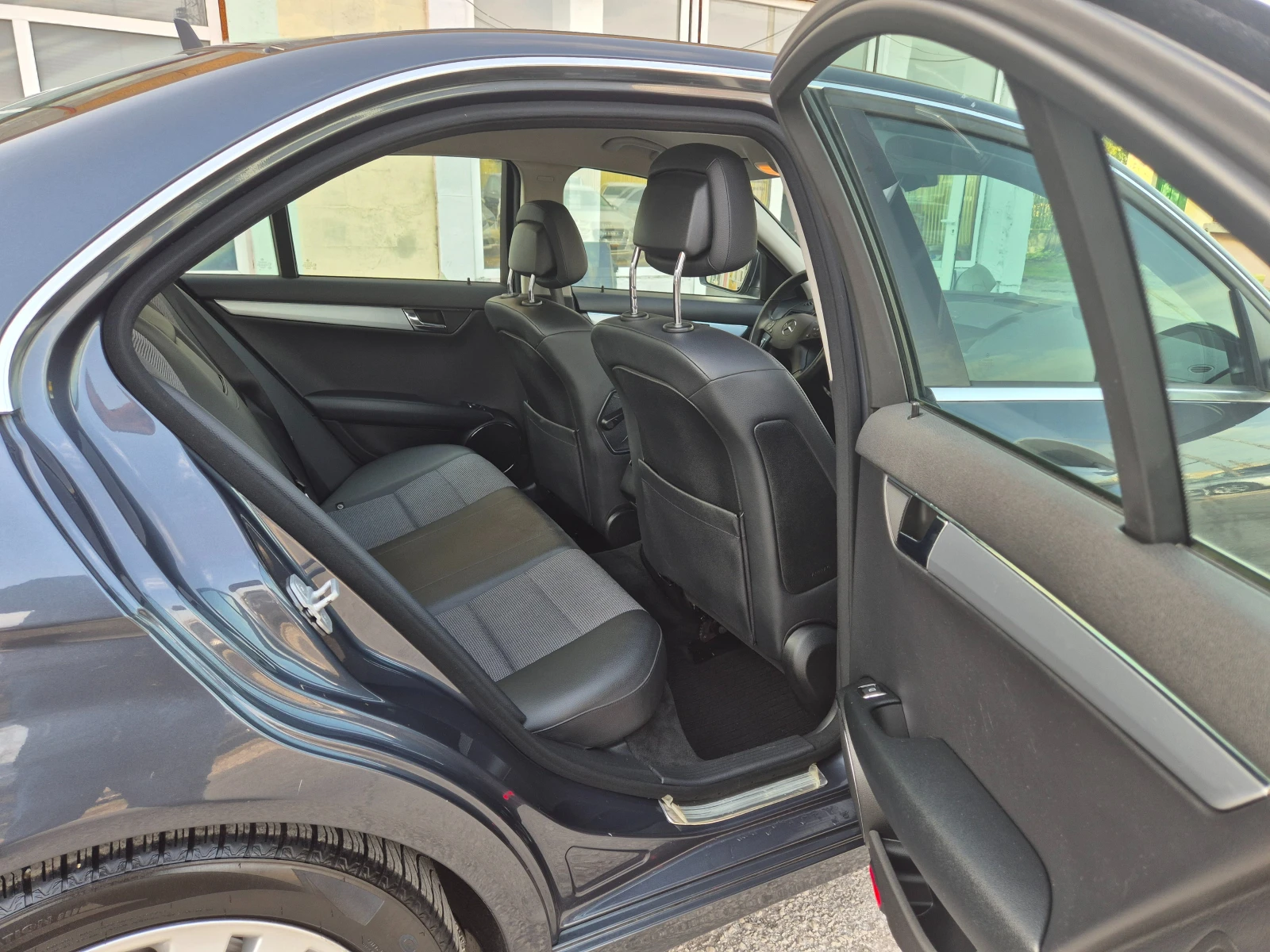 Mercedes-Benz C 180 KOMPRESSOR 1.8I ITALY, снимка 13 - Автомобили и джипове - 54208126