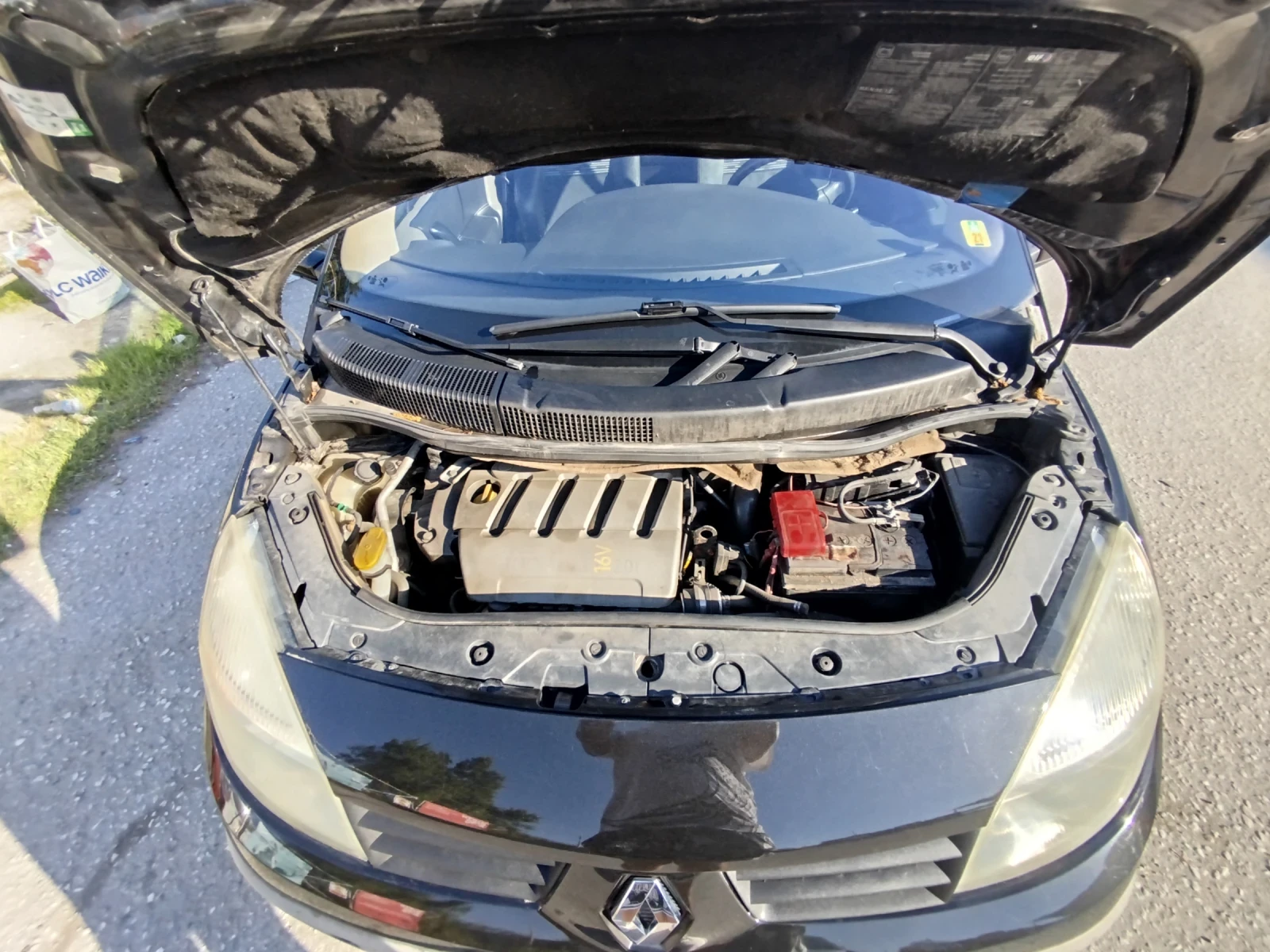 Renault Scenic, снимка 15 - Автомобили и джипове - 54313904