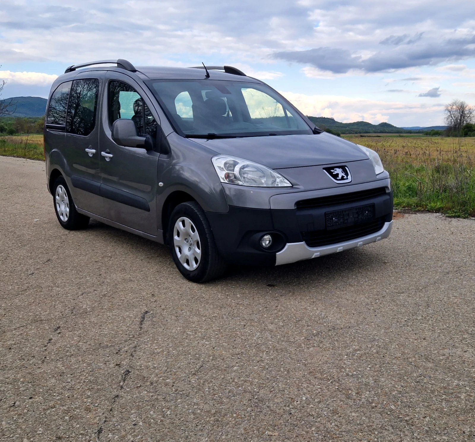 Peugeot Partner 1.6 HDI 2011г евро 5