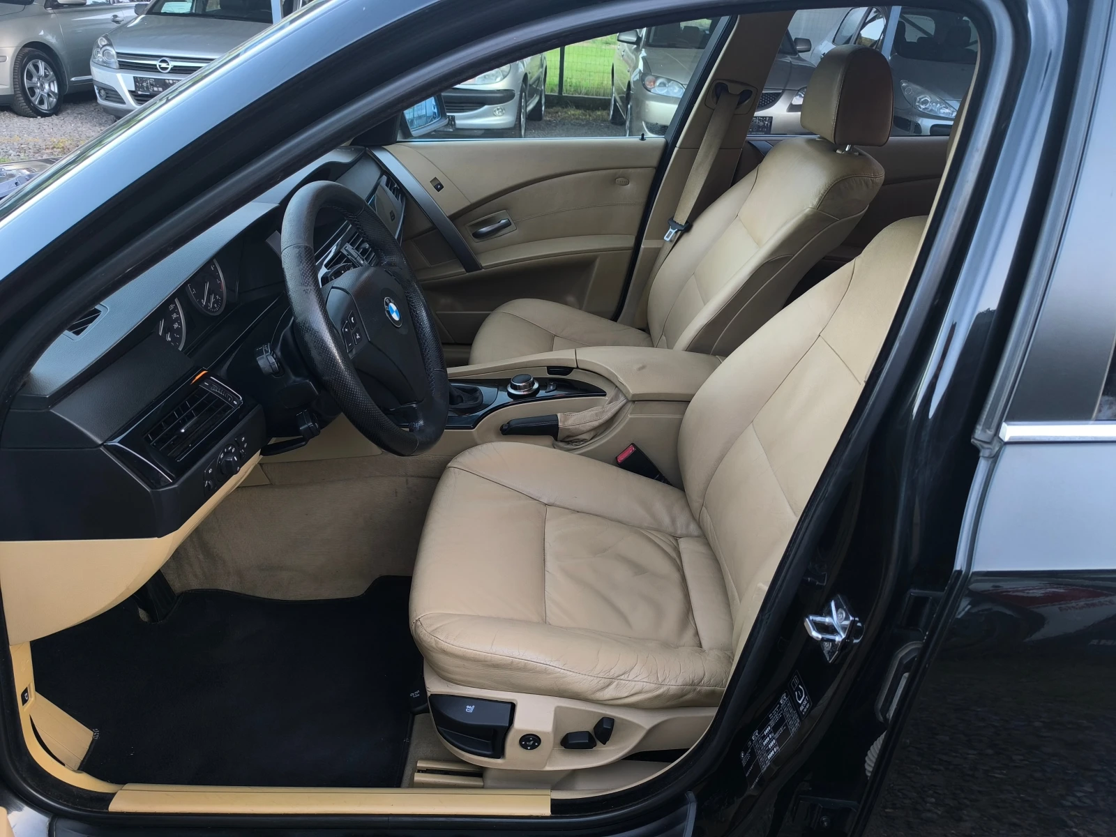 BMW 525 2.5xi-218��-M-�����-Xdrive-���������-FULL-������ ! | Mobile.bg � ����������� 9