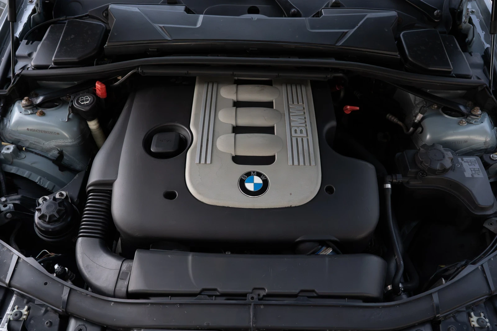 BMW 330 d M57 / Nardo Gray / Нов внос, снимка 13 - Автомобили и джипове - 55047871