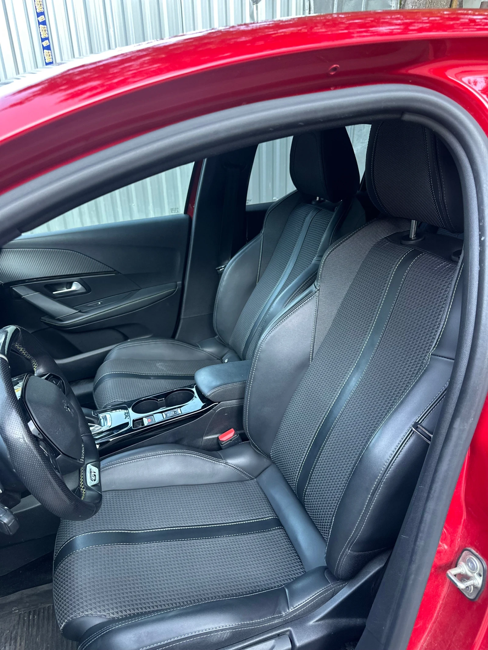Peugeot 208 GT 130 EAT8 | 55 000 k | 360  ka | Адаптивен круиз, снимка 10 - Автомобили и джипове - 55502074