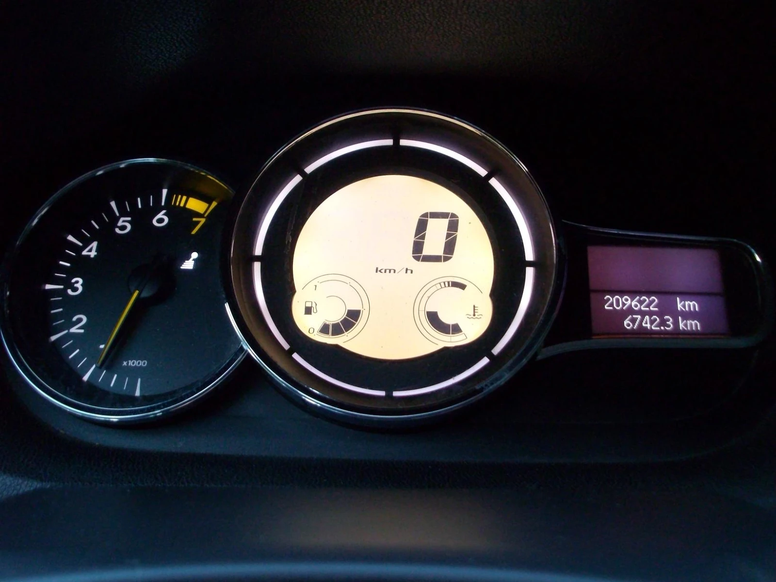 Renault Megane 1.6i | Mobile.bg � ����������� 9