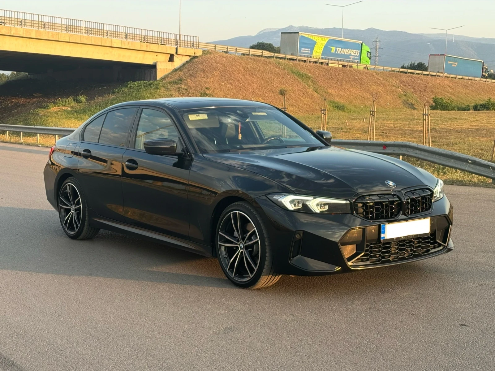 BMW 330 i xDrive  G20 LCI, снимка 3 - Автомобили и джипове - 55572937