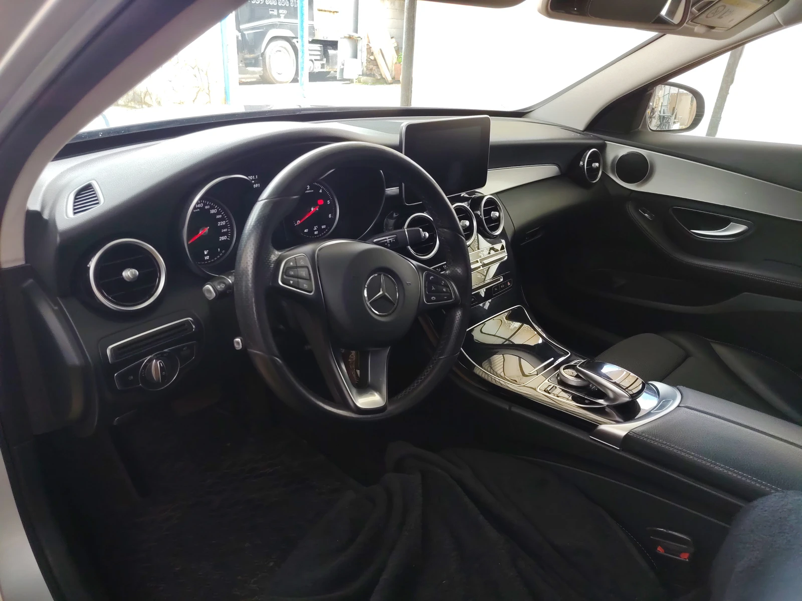 Mercedes-Benz C 220, снимка 5 - Автомобили и джипове - 55615045