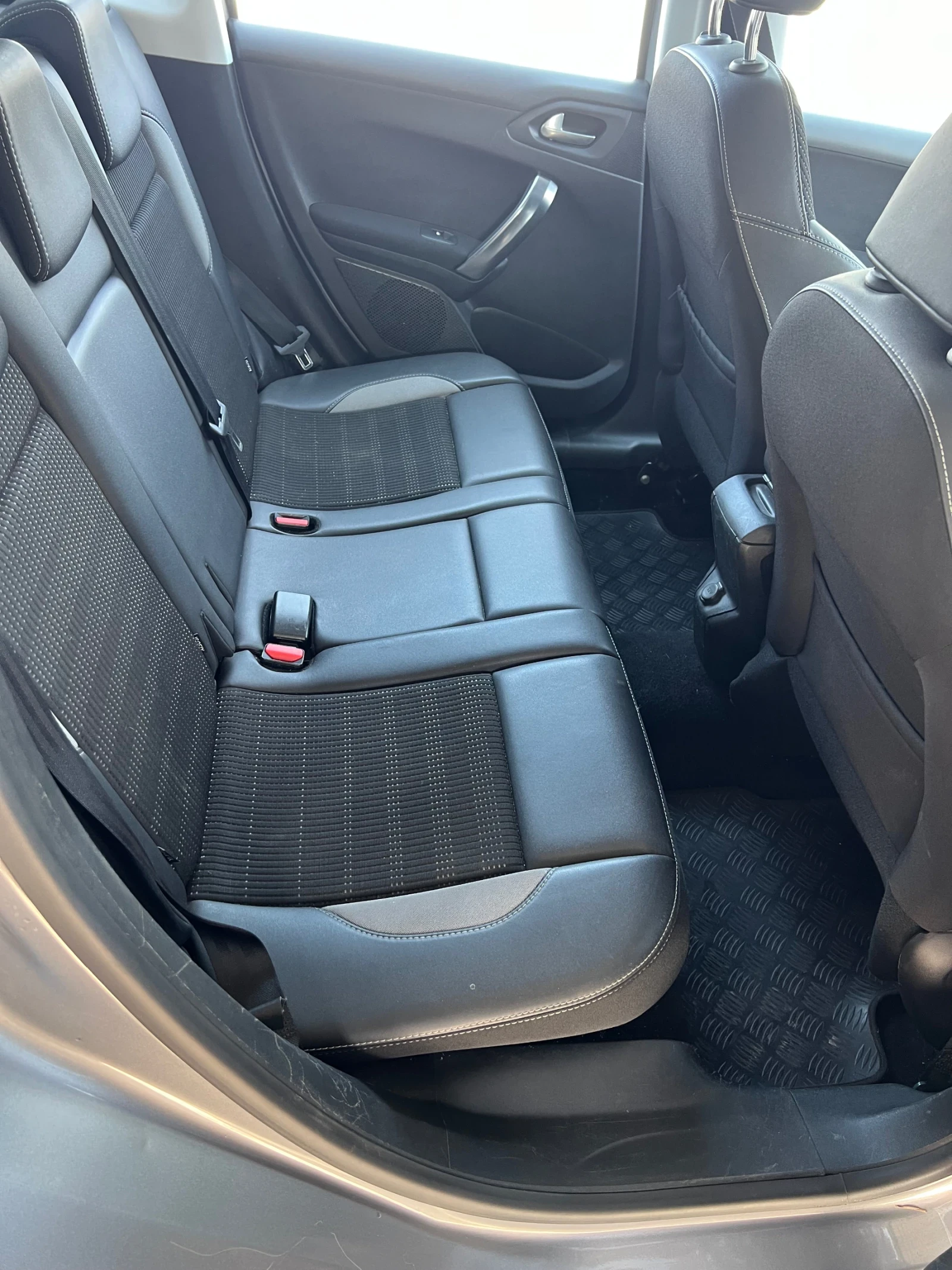 Peugeot 2008 //FACELIFT//110 hp//, снимка 11 - Автомобили и джипове - 56430671
