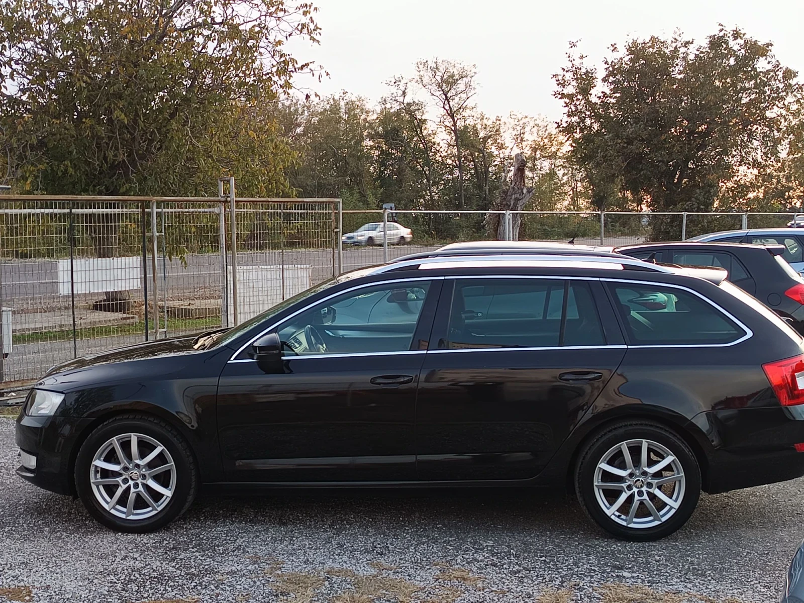 Skoda Octavia 1.6 110hp, снимка 4 - Автомобили и джипове - 56646900