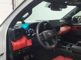 Toyota Tundra Limited Hybrid  CARFAX, снимка 5 - Автомобили и джипове - 53624000