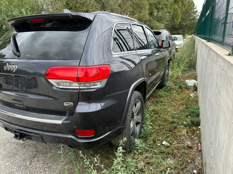 Jeep Grand cherokee Overland, снимка 4 - Автомобили и джипове - 47159610