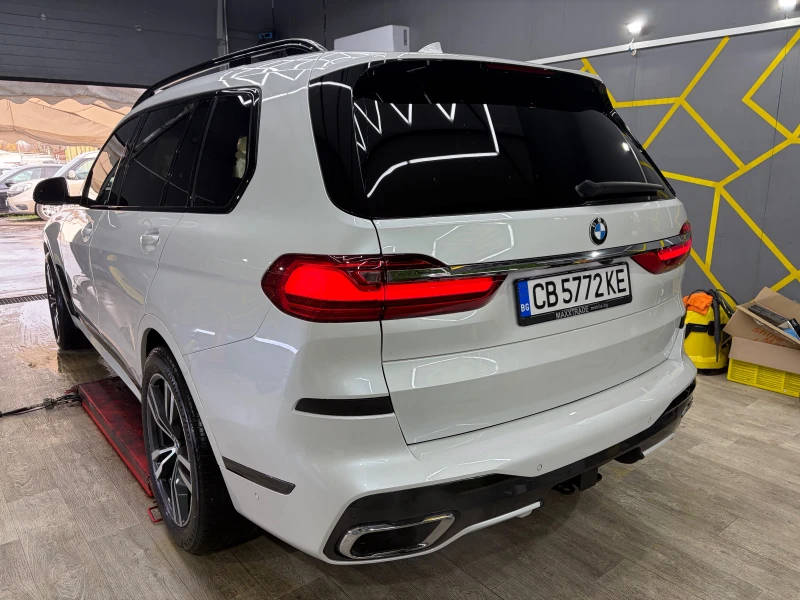 BMW X7 Swarovski M40i БАРТЕР, снимка 3 - Автомобили и джипове - 52565926