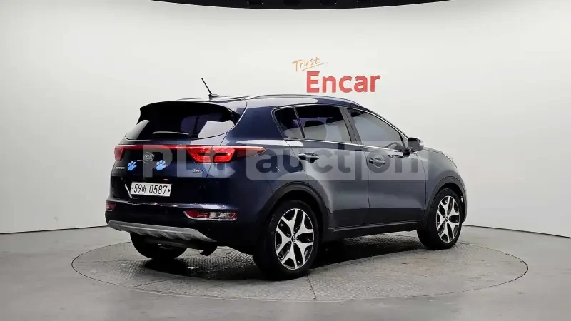 Kia Sportage, снимка 2 - Автомобили и джипове - 55035056